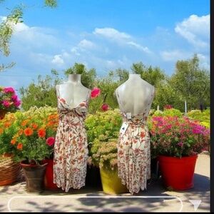 Here, Woman, Summer Dress, Floral, Rosewood, Sz S, Rayon, V Neck, Knee Length.!